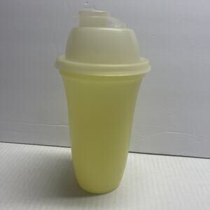 Tupperware Yellow Quick Shake Blender Cup & Lid 844 845